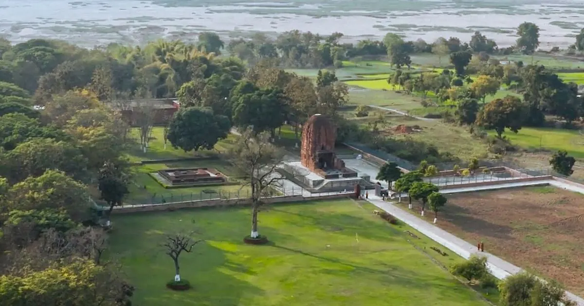 Brick Lakshmana temple at Sirpur, Chhattisgarh, surrounded by green lawns and trees